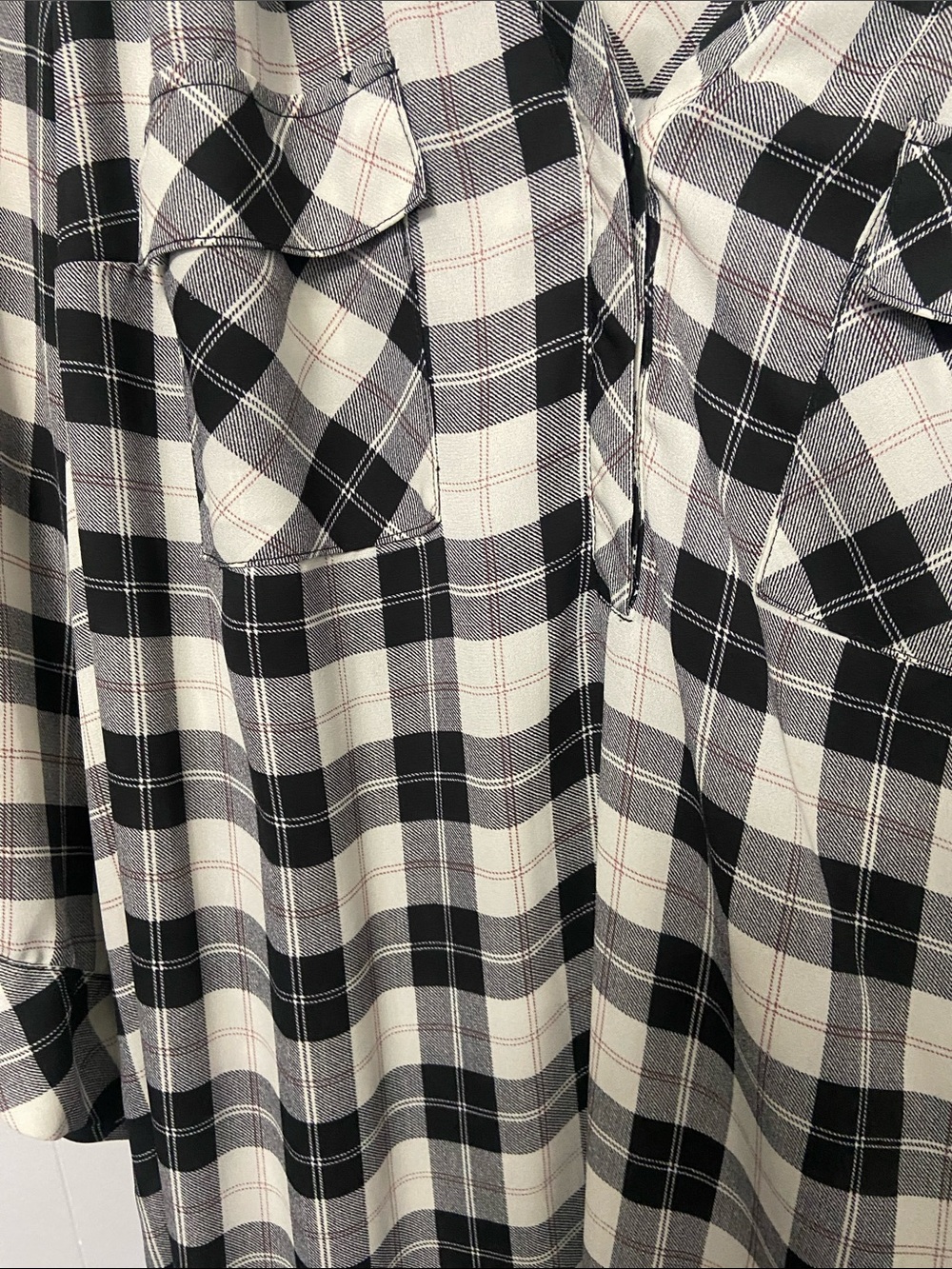 torrid Harper Black & Cream Plaid Button-Up Shirt - Picture 2 of 8